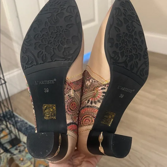 Floral Embroidered Heeled Boots in Beige and Pink - Picture 6 of 8